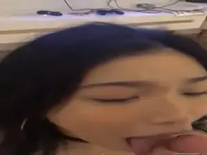 Bokep Cantik Sepong Kontol Gede Crot Di Muka Bokep Cantik Sepong Kontol Gede Crot Di Muka